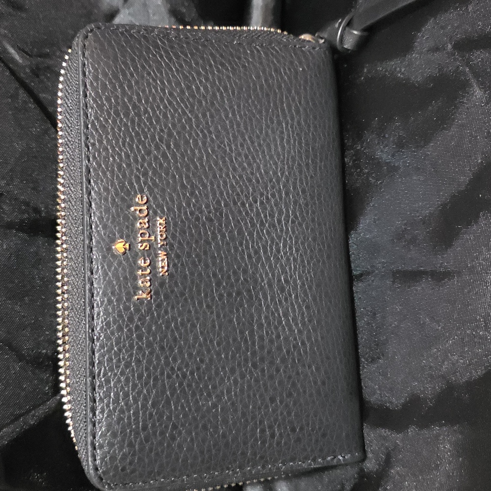 Kate Spade Knott Medium Compact Wallet Black Pebbled Leather‎ NWT